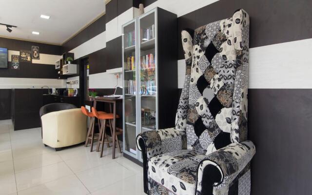 OYO 90143 Niche Valley Hotel