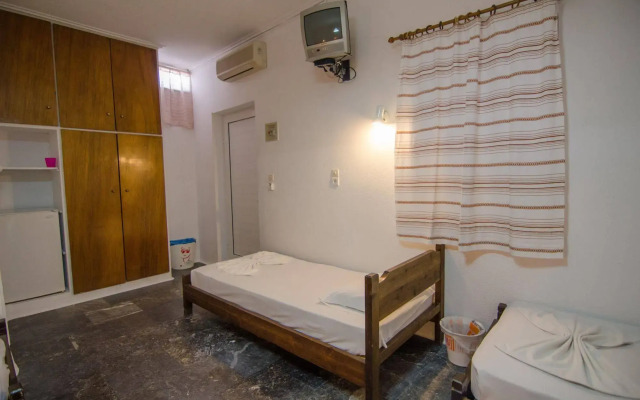 George & Irene Hotel