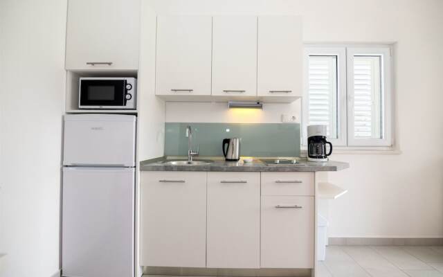 Apartments and Room Maestral