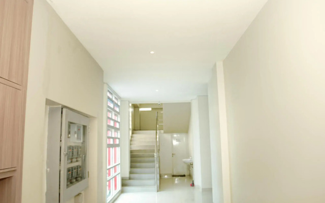 OYO 185 Roriz Residence