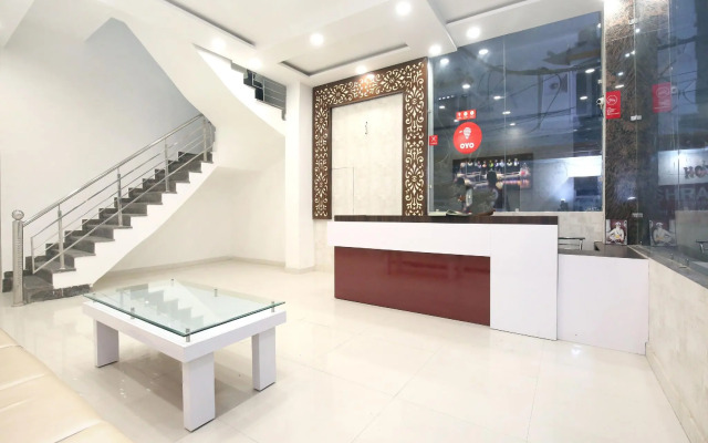 OYO 10318 Hotel Sukhman Residency