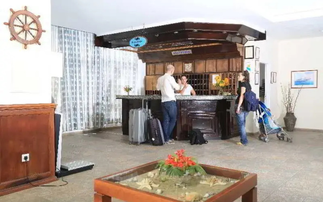 Jacaranda Hotel Apartments