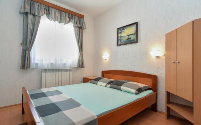 Apartments Vrcevan 811
