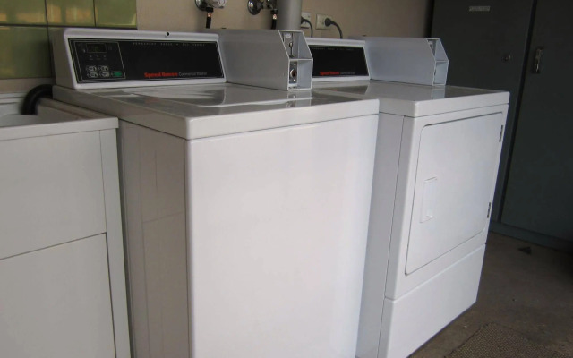 Canberra Lyneham Motor Inn