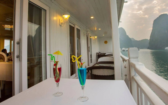 Signature Royal Halong Cruise