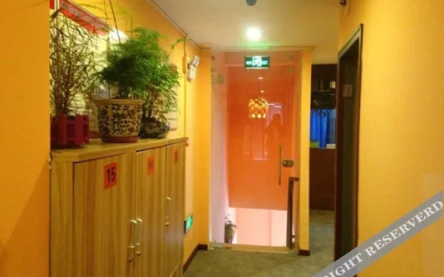 Zhumengzhe Capsule Hostel