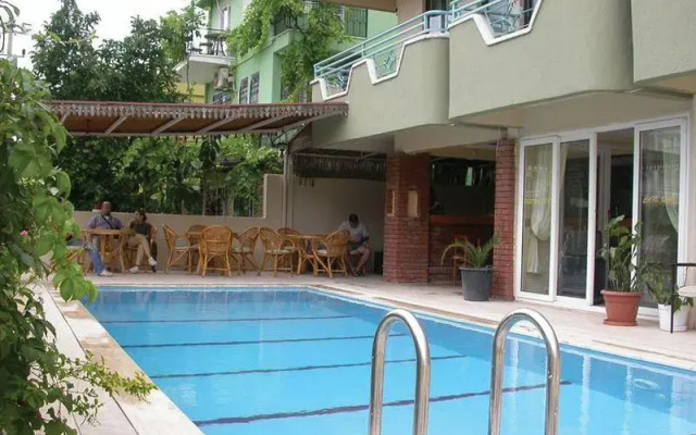 Day By Day Hotel