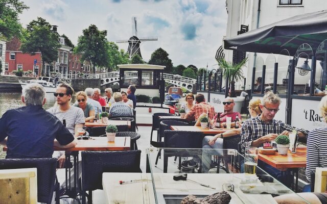 Hotel Café Restaurant t Raedhûs