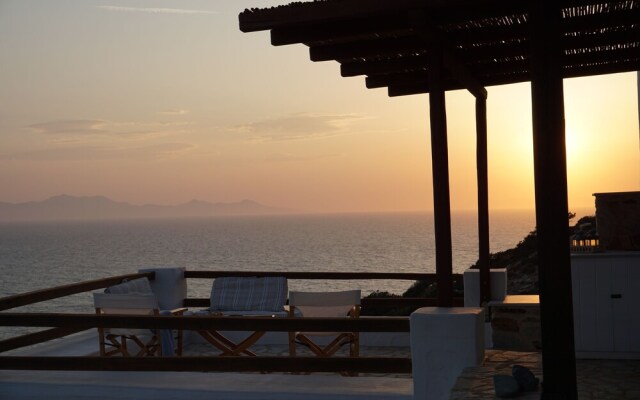 Antiparos Vibes