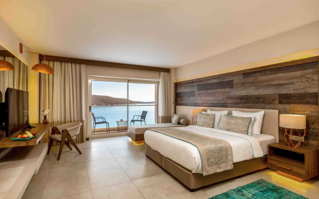 Design Plus Seya Beach Hotel