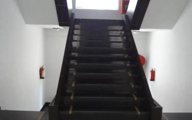 Hotel Sheela Shree Plaza