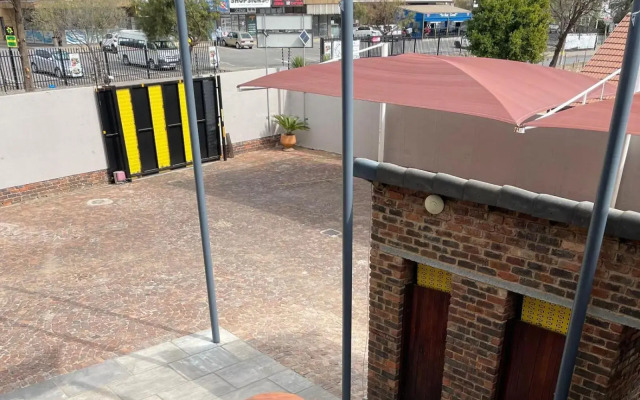 Africa Footprints Lodge Kempton Park