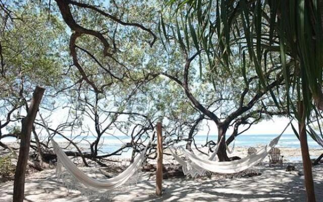 Sueno del Mar Beachfront Hotel