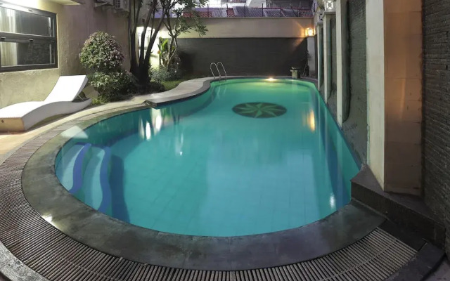 Jambuluwuk Residence Menteng