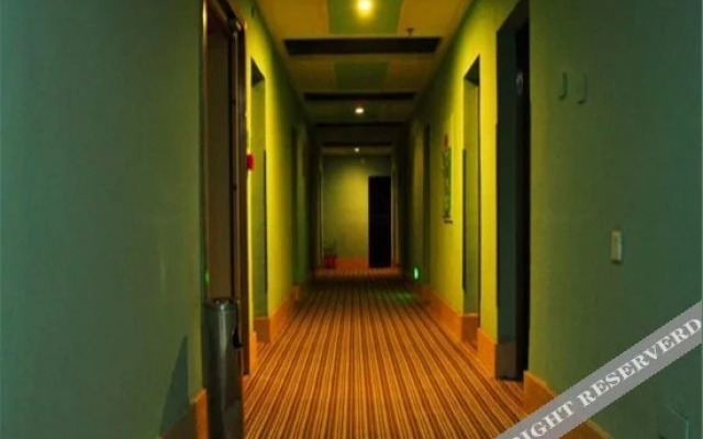 Super 8 Hotel (Panjin Tianjia Taishan Road Wanda Branch)