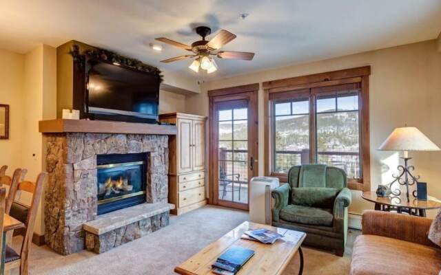 Luxury 3 Bedroom Mountain Vacation Rental in Breckenridge Just Two Blocks From Downtown