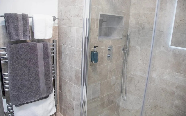 The Annexe @ Elmbank - Adults Only
