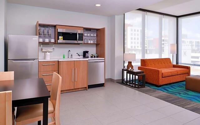 Hampton+Home 2 Suites by Hilton Downtown Tampa