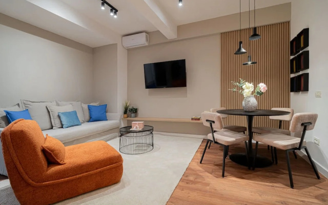 Modern Spacious 2BR Steps to Cismigiu Gardens