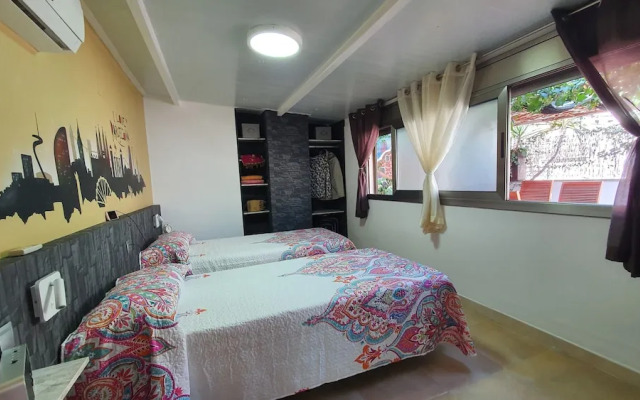 Attic Terrace BBQ, Airport-Barcelona, cerca Playas Castelldefels