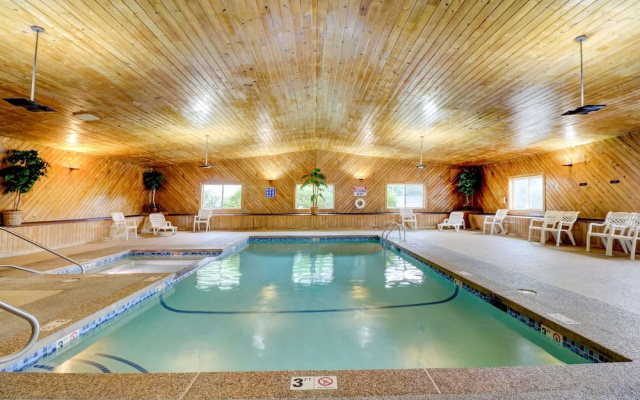Econo Lodge Inn & Suites Lincoln