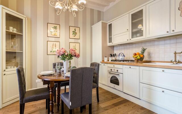 Casa Raffa in Lucca With 2 Bedrooms and 2 Bathrooms