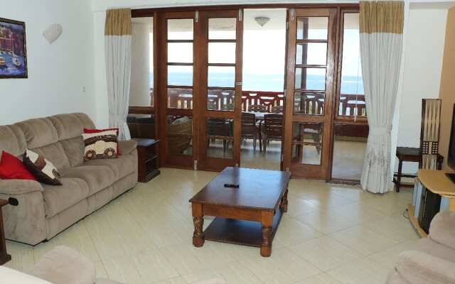 Wild Flower Apartment