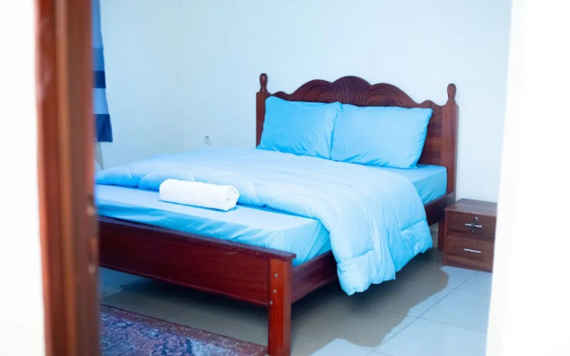 Inviting 6-bedrooms Apartment in Kigali