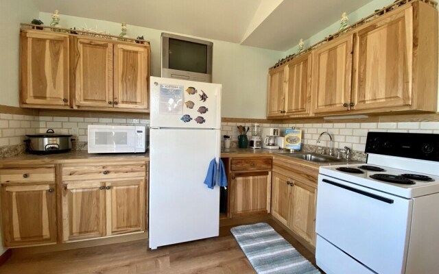 NC 12 56821-31 Condo by RedAwning