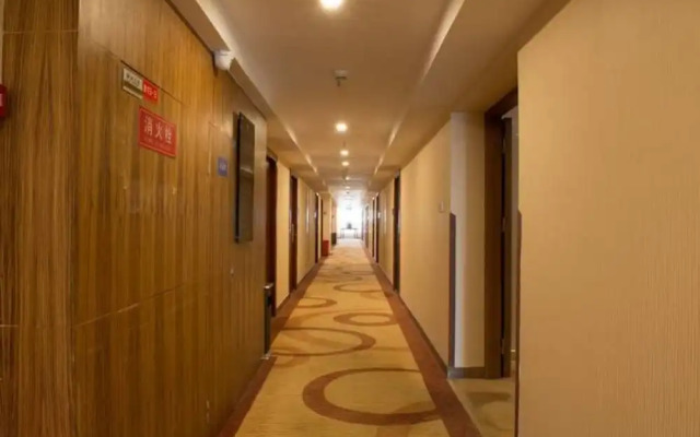 Chengdu Longhu Beach Hotel