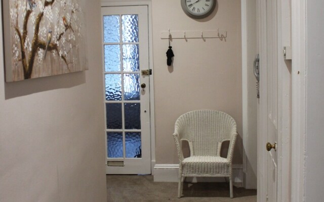 Spacious West End Townhouse