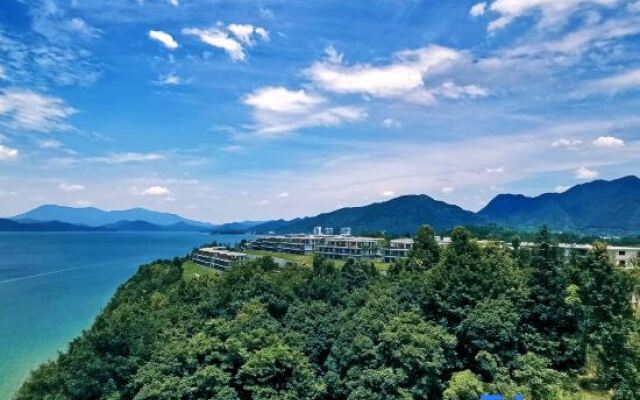 Zaishui Yifang Holiday Hotel