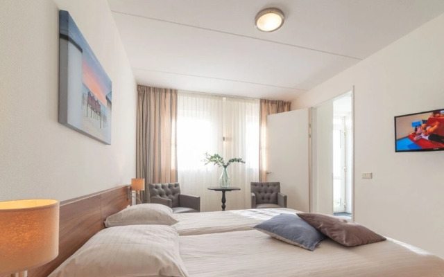 Holiday Home With Whirlpool Quiet Area in Zeeland