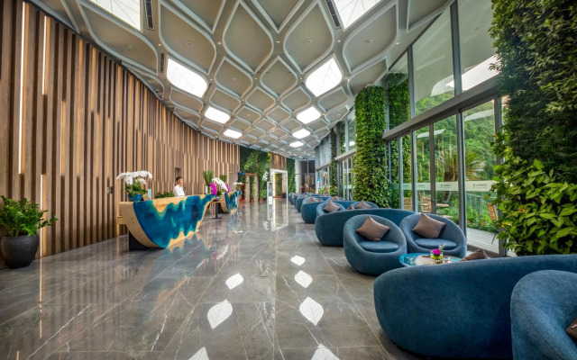 Flamingos Cat Ba Resort Apartment