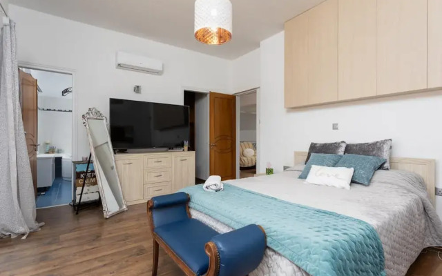 Villa Beach Heaven in Pomos
