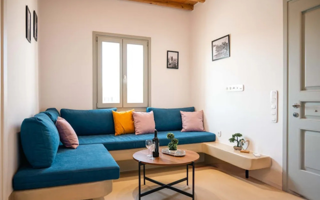 Assyr Getaway - Santorini Cozy Cycladic Retreat