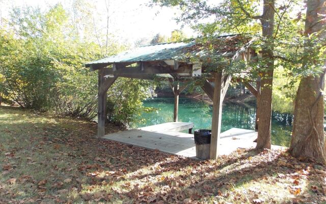 The Lazy Nutt Retreat - 2 Br Cabin