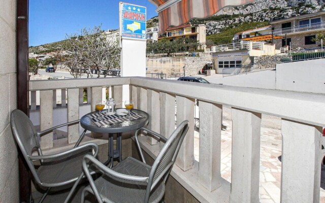 Awesome Apartment in Tu?epi With Wifi