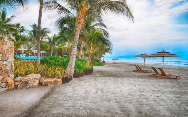 Los Veneros Resort Residences And Beach Club