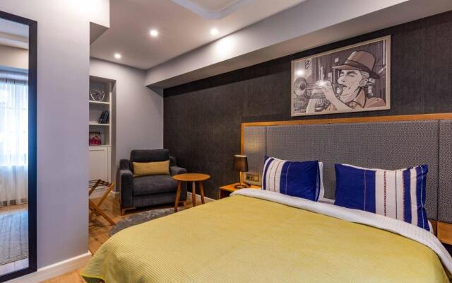 Sala Suites