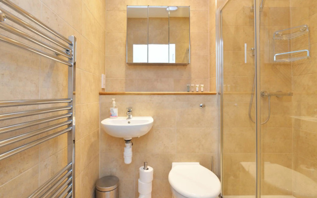 Executive 3 bed in The Meadows