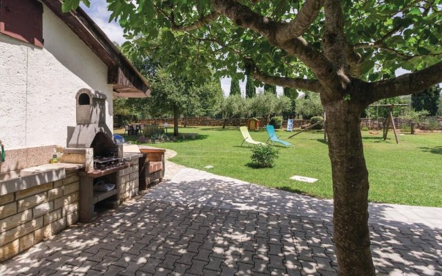 Nice Home in Savudrija With Wifi and 2 Bedrooms