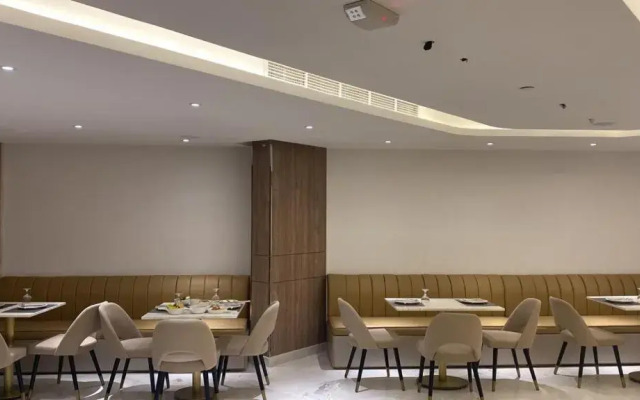 Corp Executive Hotel Doha Suites