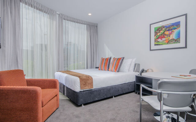 Ramada Suites Auckland, Federal Street