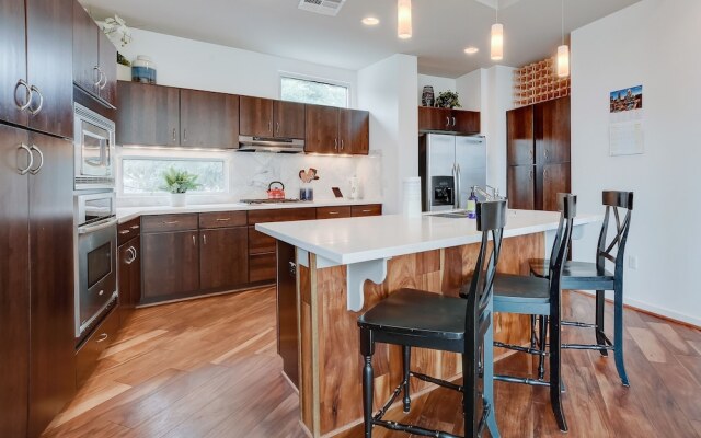 1500 Summit St Townhouse Unit 7
