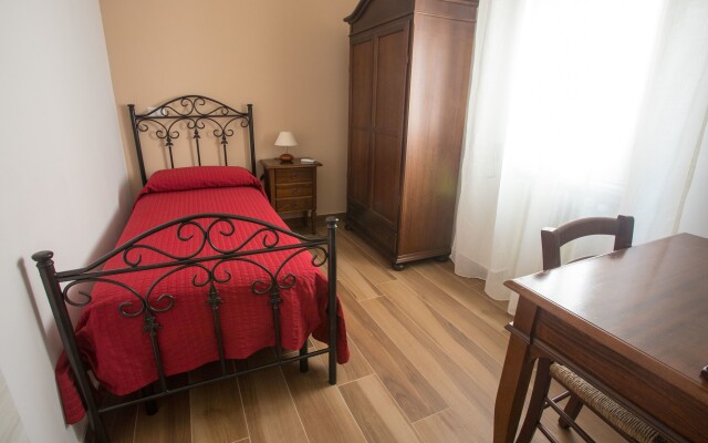 La Coccinella B&B Bed by night LTB