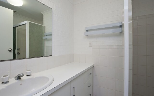 Seaspray, Unit 3/4 Intrepid Close