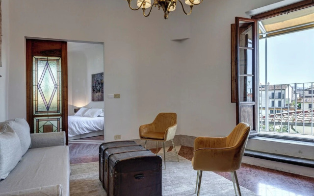 Palestro Apartment by Mamo Florence