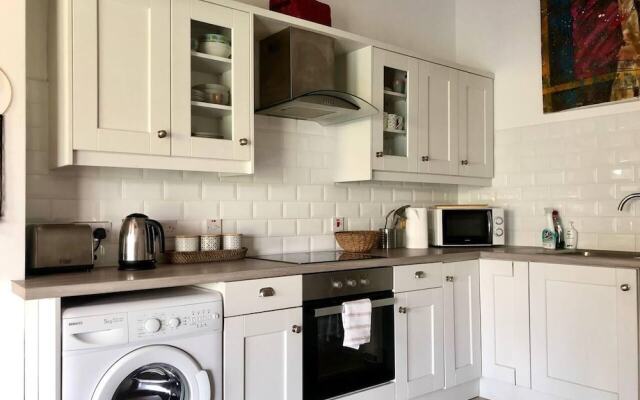 Ballygally Seaview and Garden 1 Bedroom Hideaway