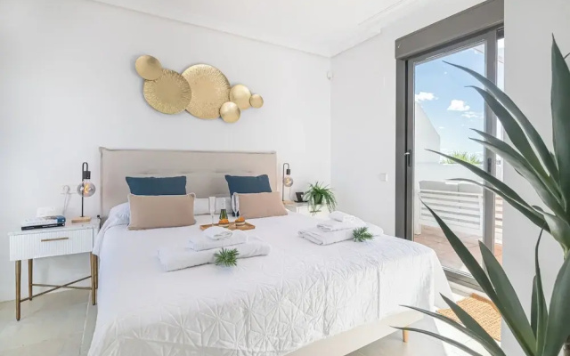 Sunset Golf Apartments